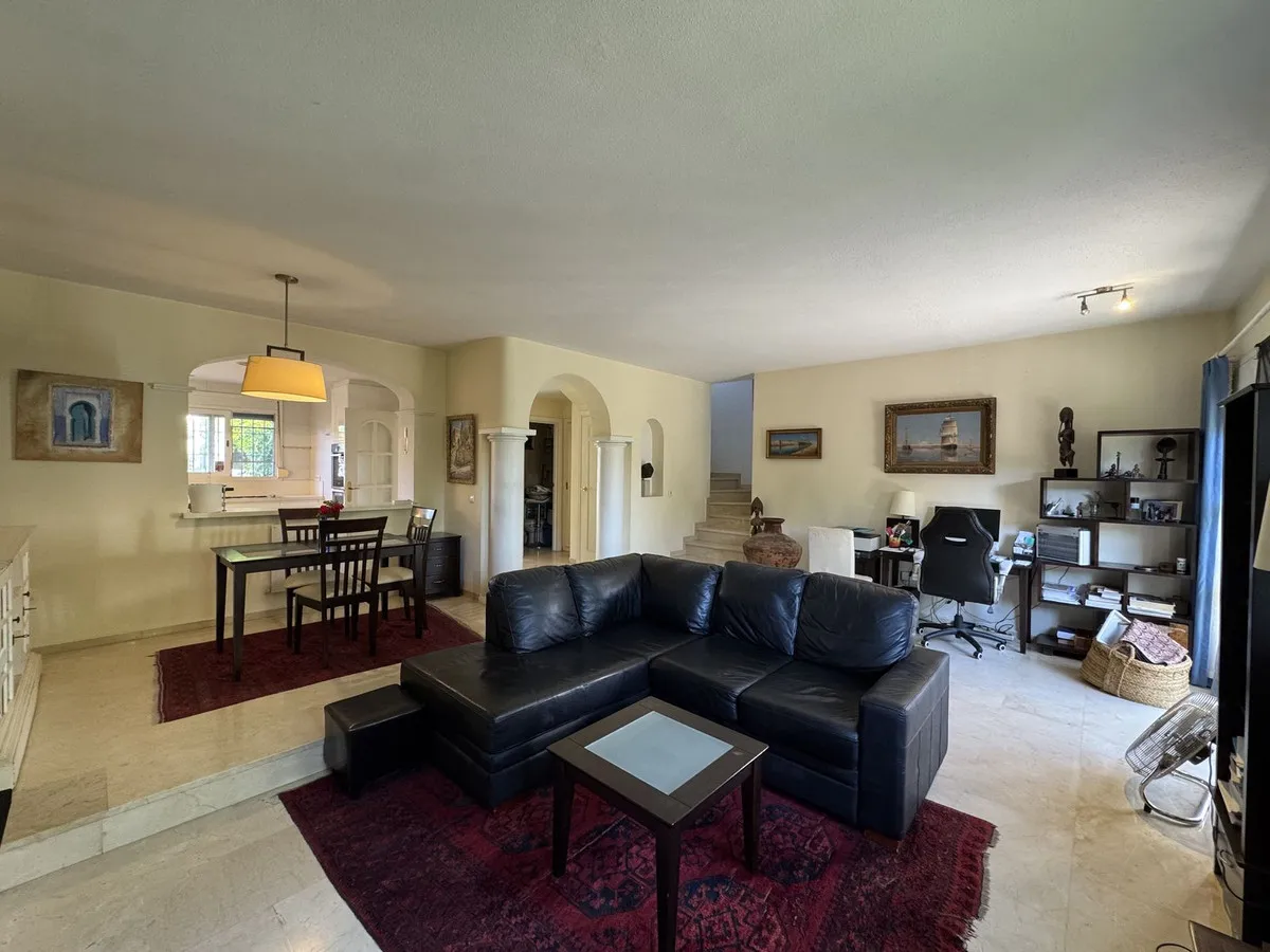 d61b87cb-557f-45e1-acae-e1fef79a49d6