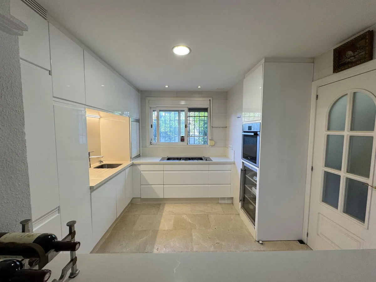 dc7f53b3-09fd-47c1-b8e5-dc0af2d37279