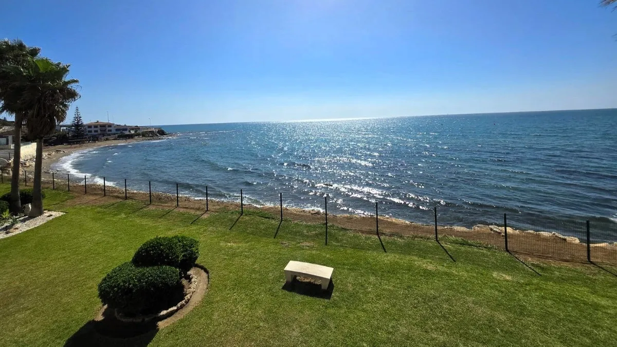 da38bce6-0646-439d-81d2-9659b7fdfdec