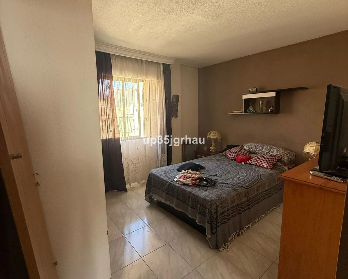 3dabf3e9-5c8e-4701-8e1c-c6840061be7b