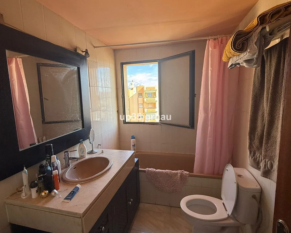 ec34f2f7-68ae-4552-b63c-2c0075746c81