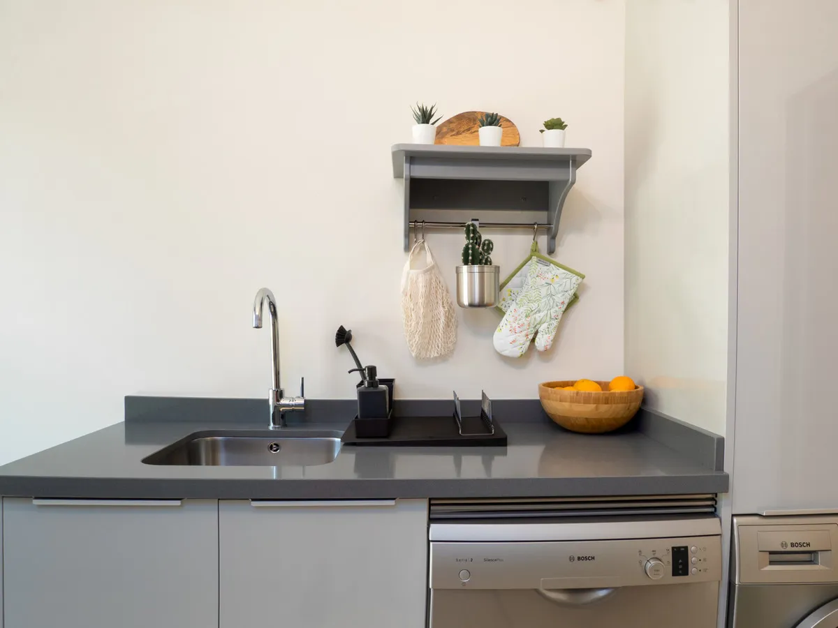 049c15a9-cbc3-4a56-bc9b-3b8ca419cfc7