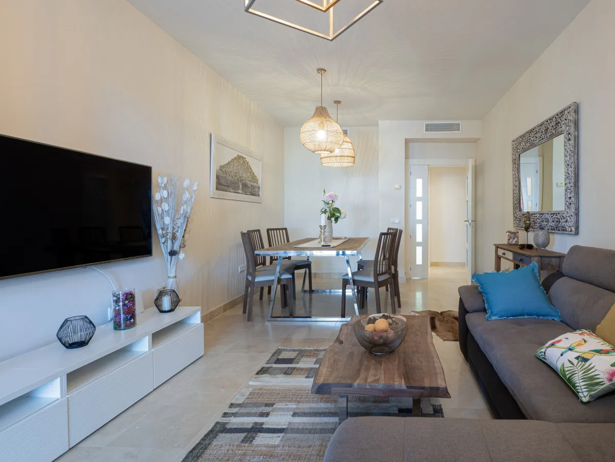 c3ef365a-b02d-4406-8278-94ac4c6e6de9