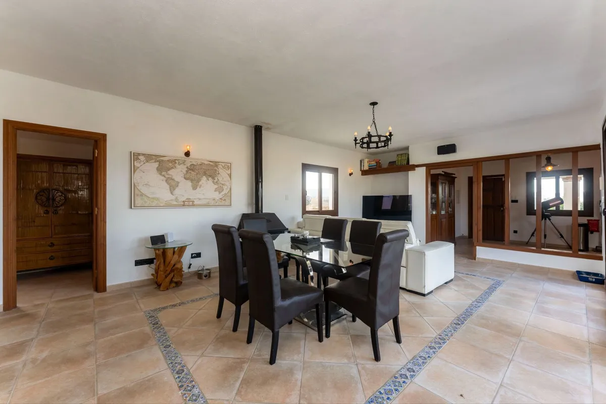 4f0cc11f-1012-4f8c-ad42-c8df31abe42d