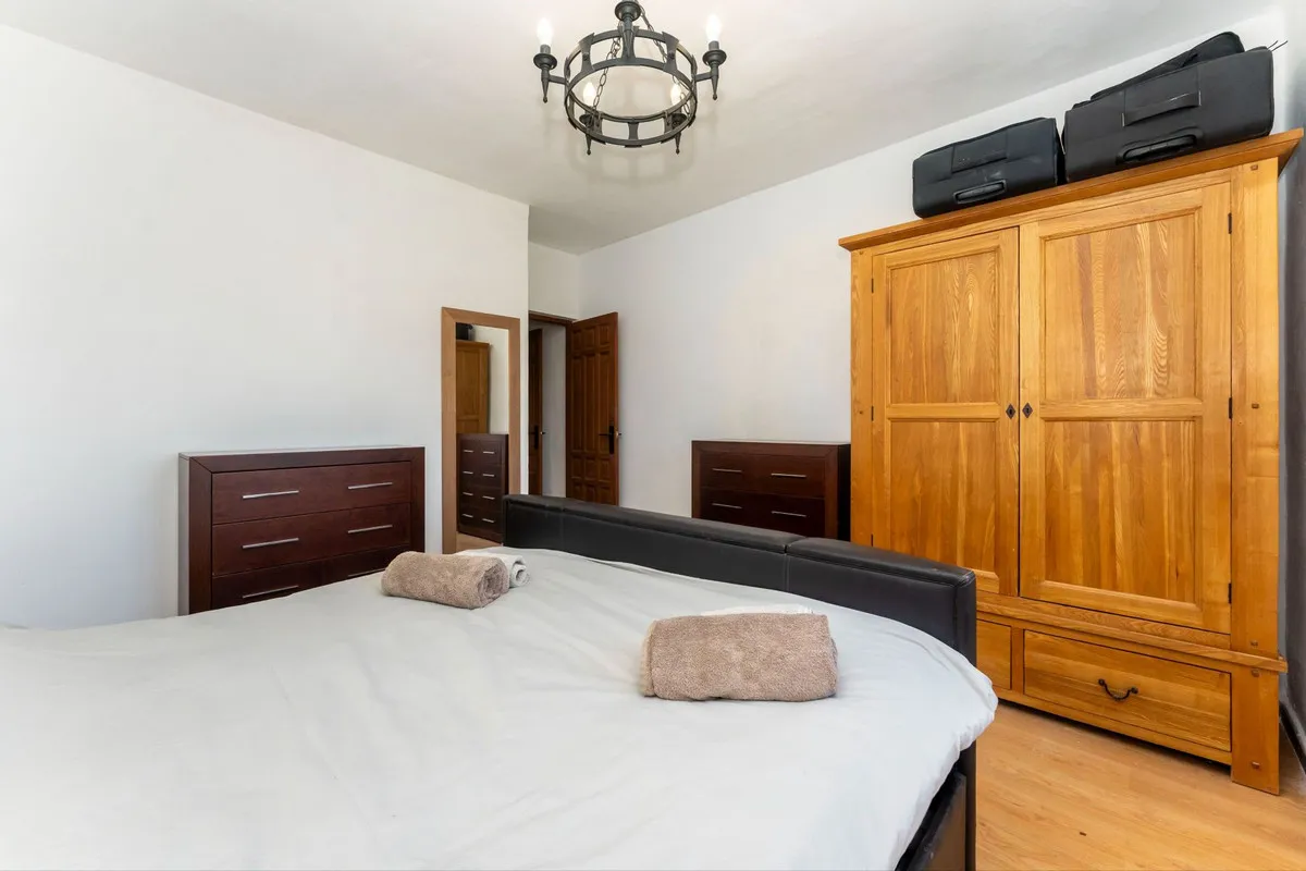 c5a290b5-d1dd-4482-95dd-a6f19c7d845f