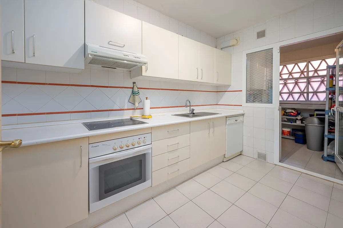 24fc2c5d-efc0-48db-8af9-58dc87b0e98c