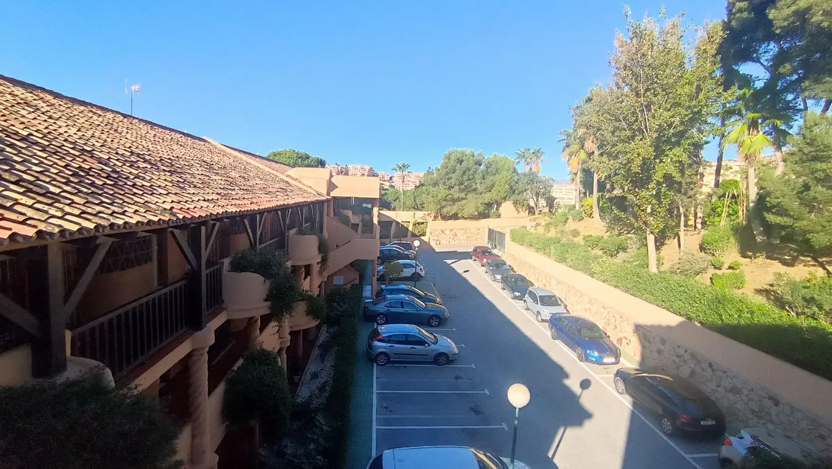 1f40b06b-c14a-4b9b-a2bc-4a306f9f1fc2