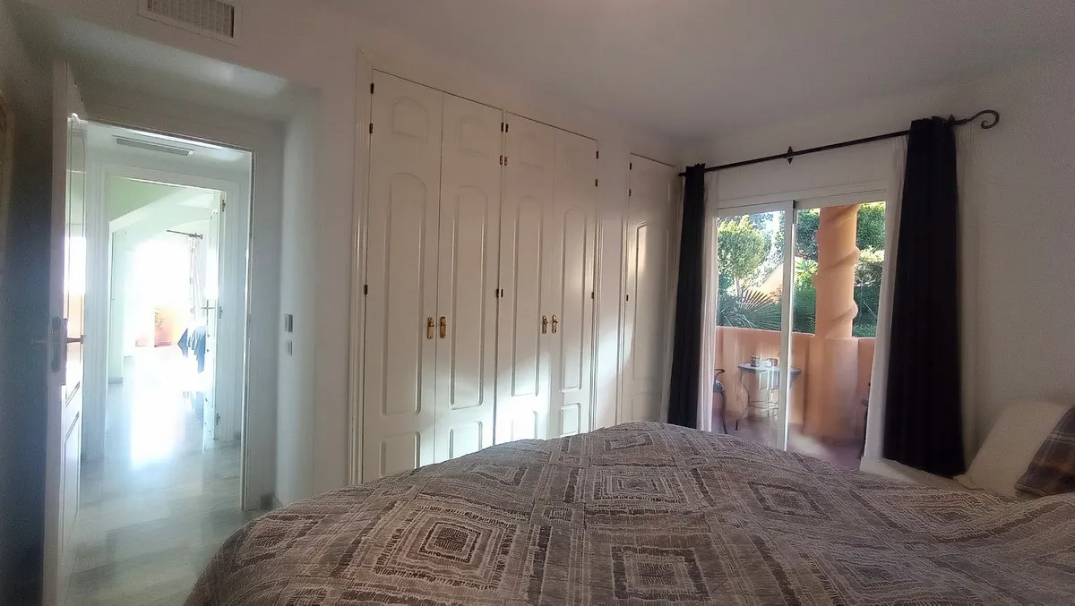 93a935bb-c84a-4c83-9e57-bc0f59fcf182