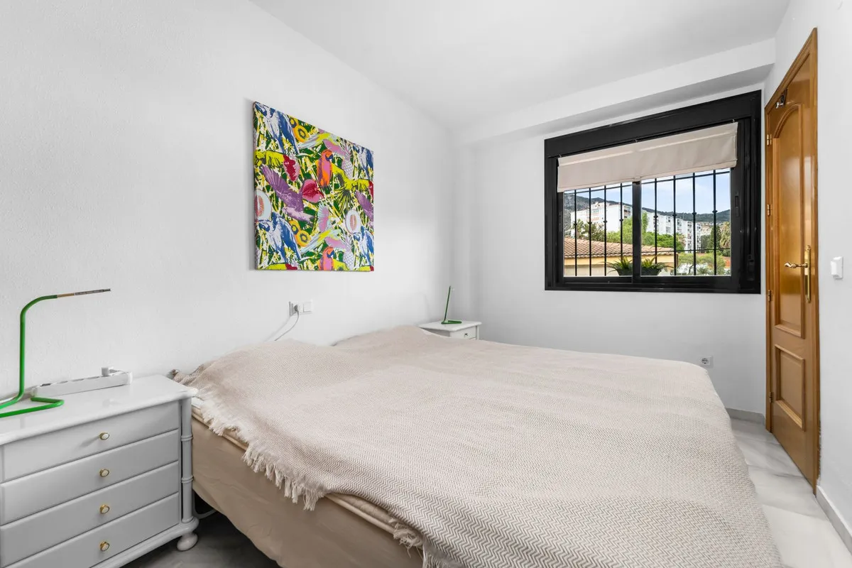 43f4bb43-7f99-4898-a7ca-fa2f249c7835