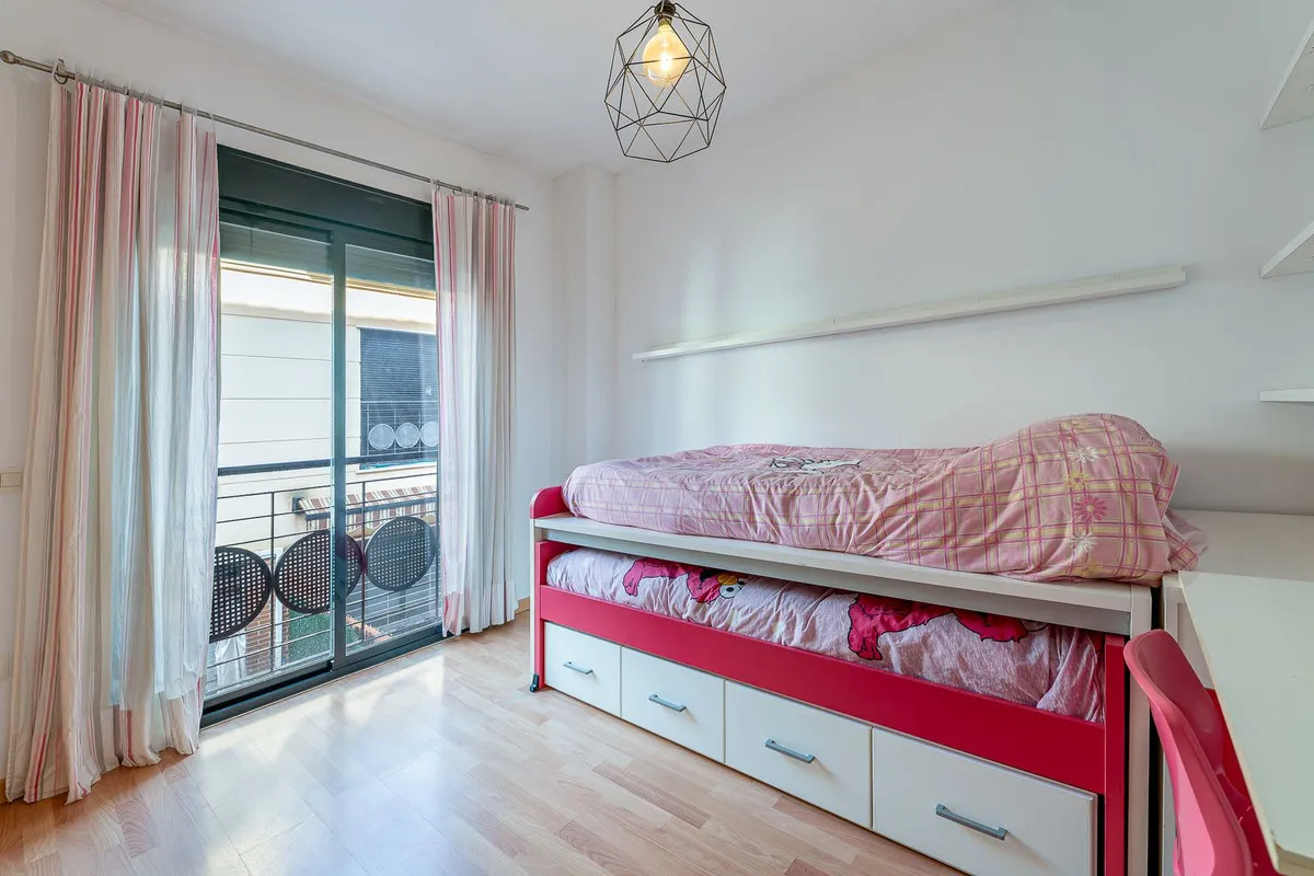 0a05a76e-52a3-493f-b1f5-fd855faad811