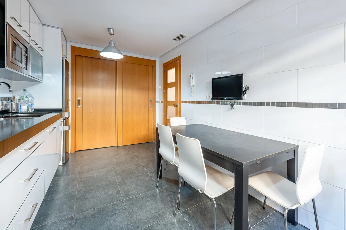 ac0672c7-f858-441d-bed2-4f503c549f8a