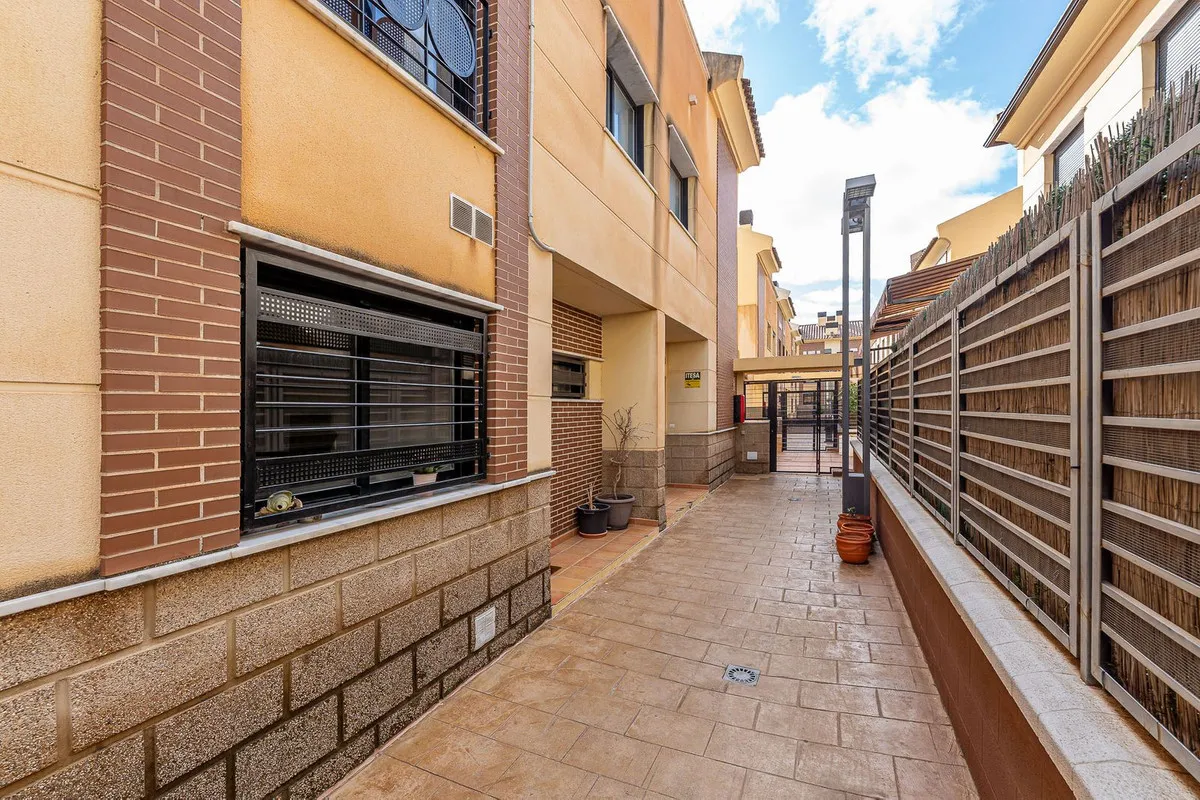 f260d5e3-3244-41a8-8efa-5acd2465546e