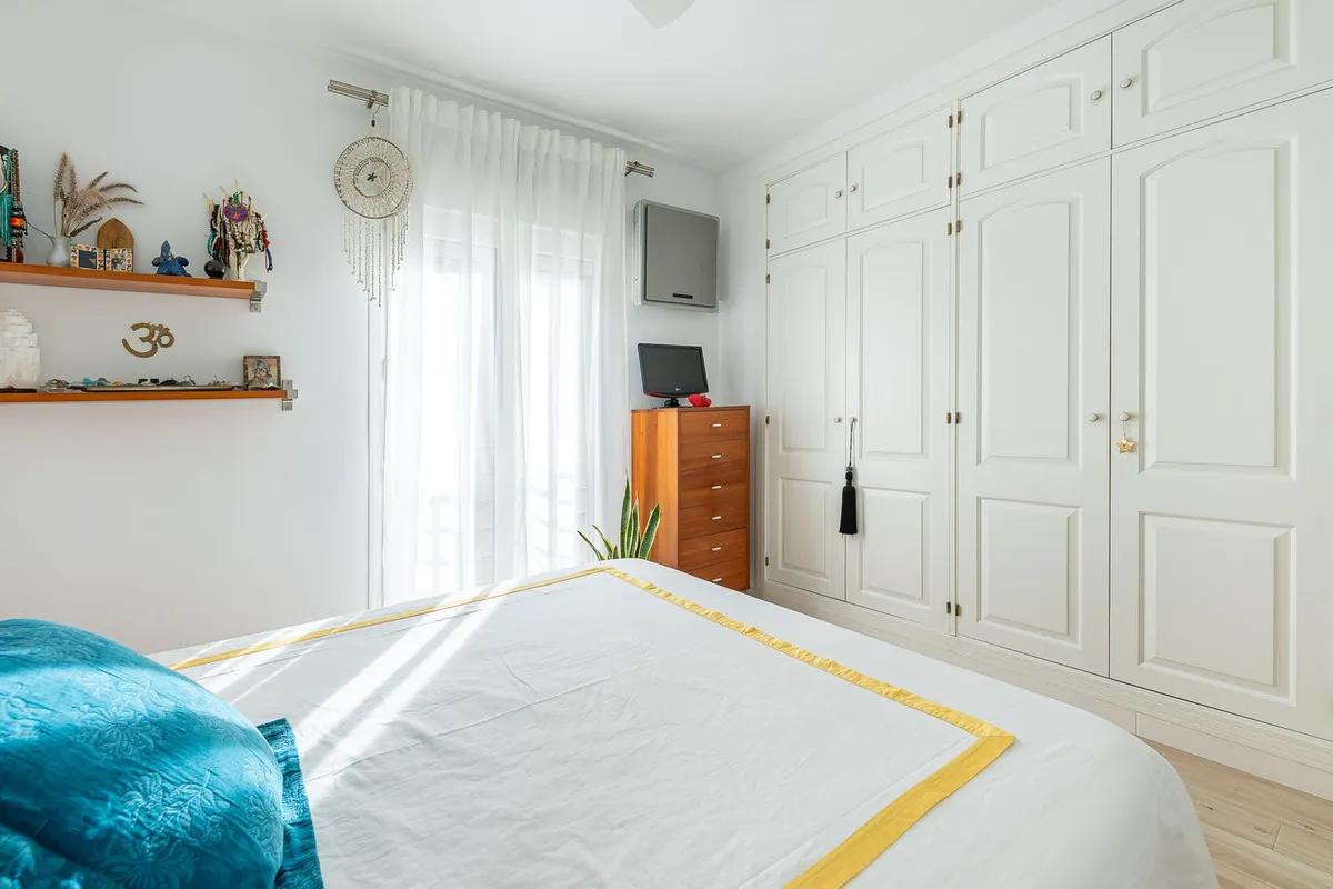 3943933c-fe33-42fe-9c59-349d32234a69