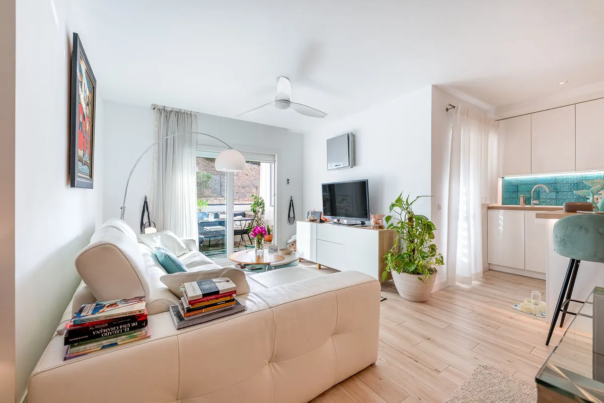 ad3e76cb-ffde-43a0-a7b4-a51180325510