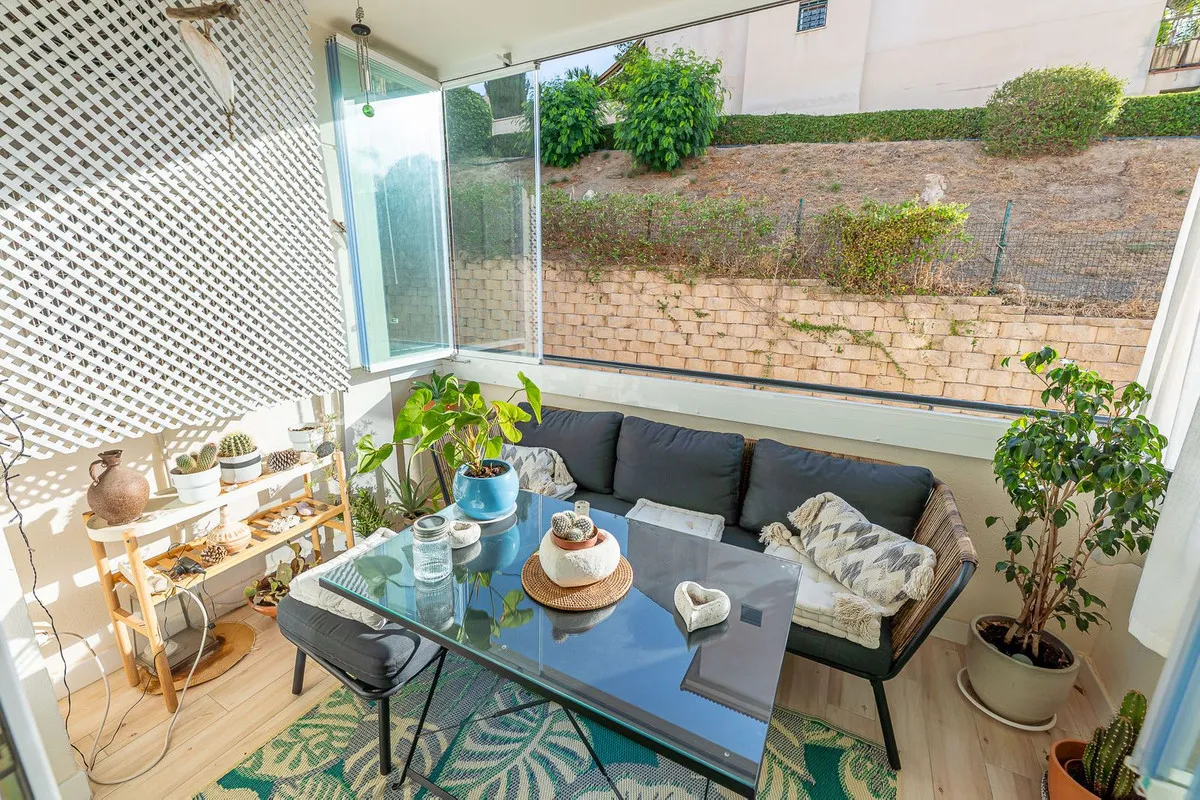 b2e8301c-611d-474f-af5e-88f26c04309a