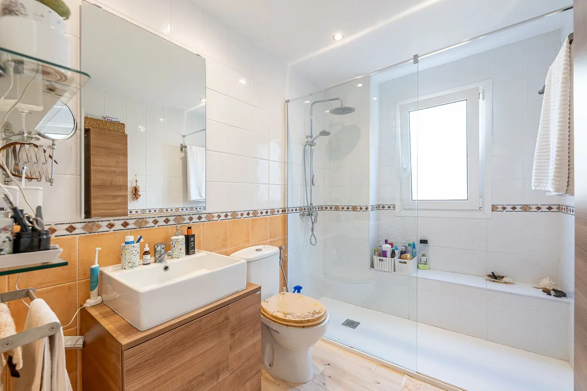 b45c5dba-7e17-4270-8969-06b385f2bc59