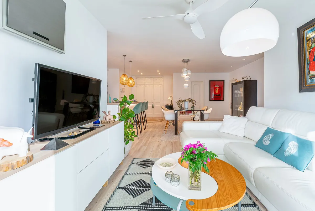 ca24825c-fecd-4f94-8372-2064b76d0b3b