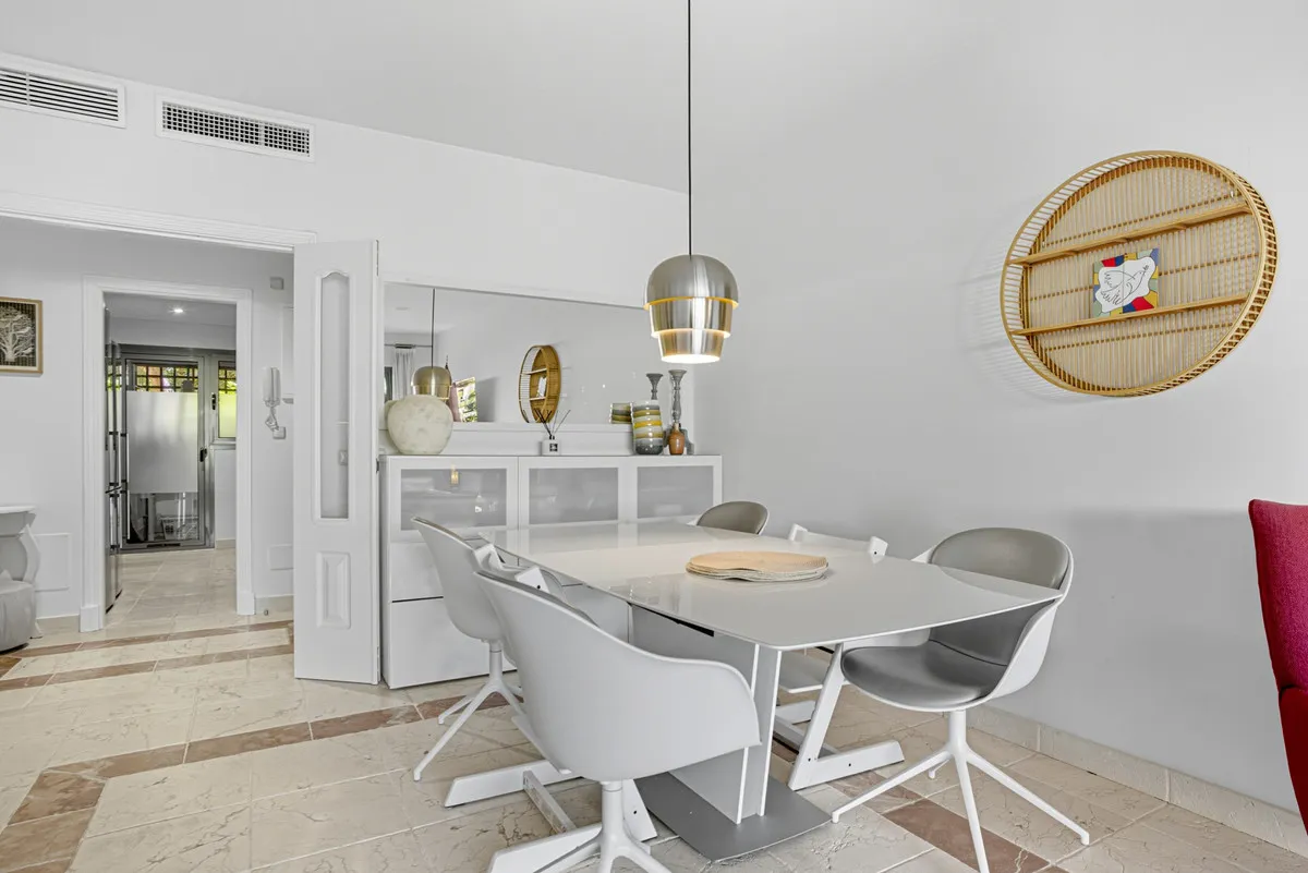 06a5db23-2a31-4b22-8513-20043b81b8dc