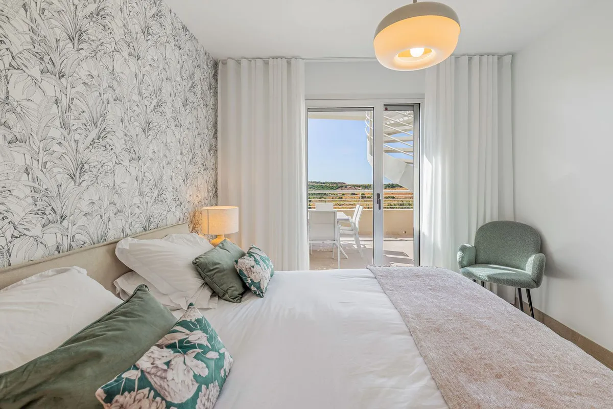 3e536de3-c364-46d3-9e9a-2081bae4350a