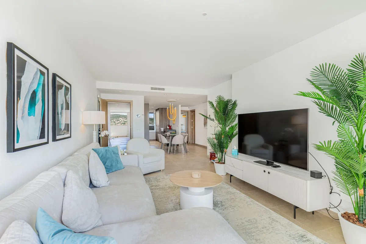 5b4347f4-c6b9-499e-8f3e-21df5b6c4bb2