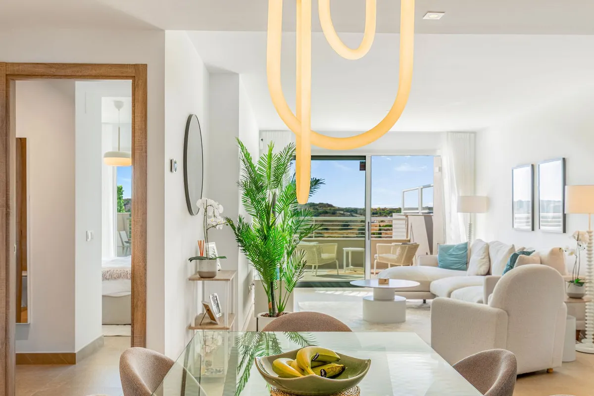 979f35f6-8ede-4132-940e-b828b2602626