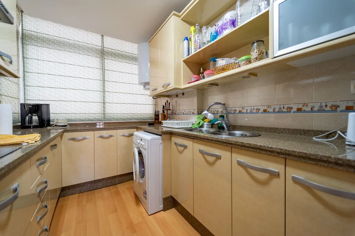 c69ef7c6-ea56-4894-994a-3326c86eff4b