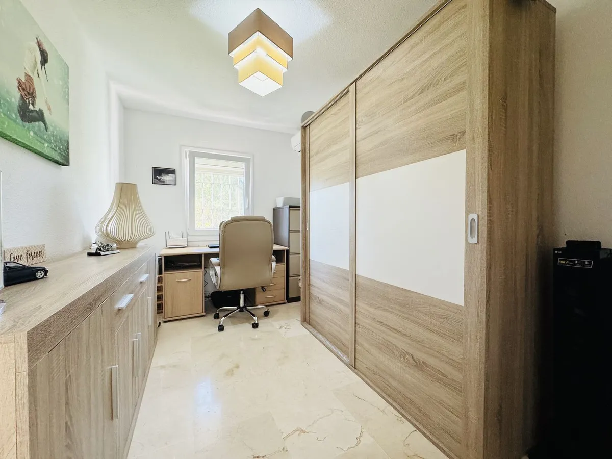 14715297-0e8b-440a-bedc-551fcbf590c7