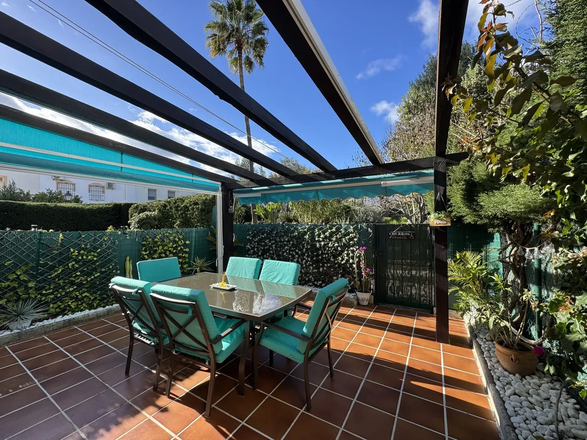 63e071f9-0d14-4e54-b863-71a2f07bc789