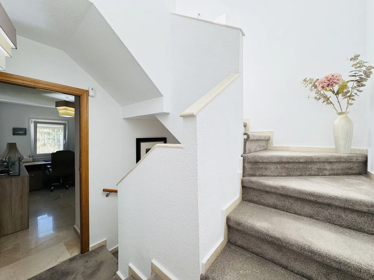 b8ac4048-86f0-4b33-a0f4-0f8d20180b9e