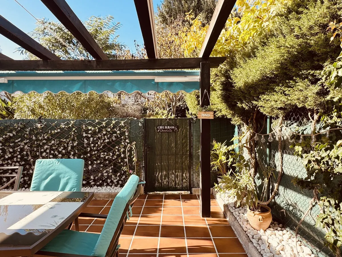 d1029474-cf5c-4af3-9a54-030f0e29c09b