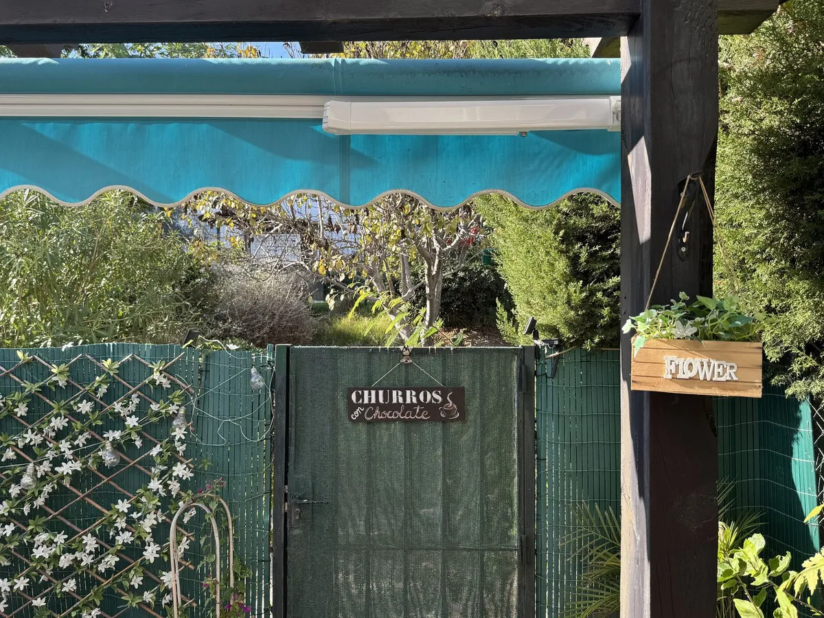 f538c4aa-c8d2-4274-8423-34e8b27501ae