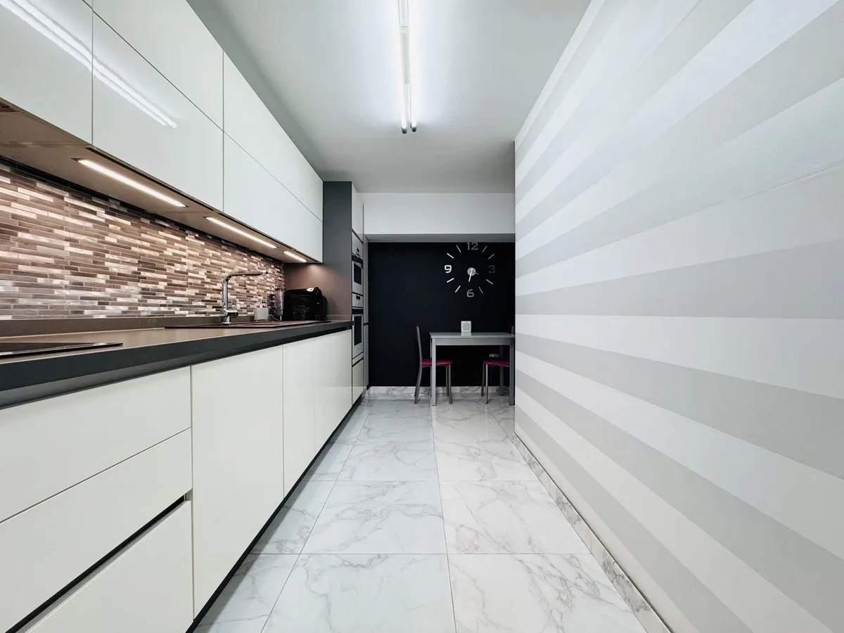 f79937a5-1223-4630-8469-4cf2927ae7eb