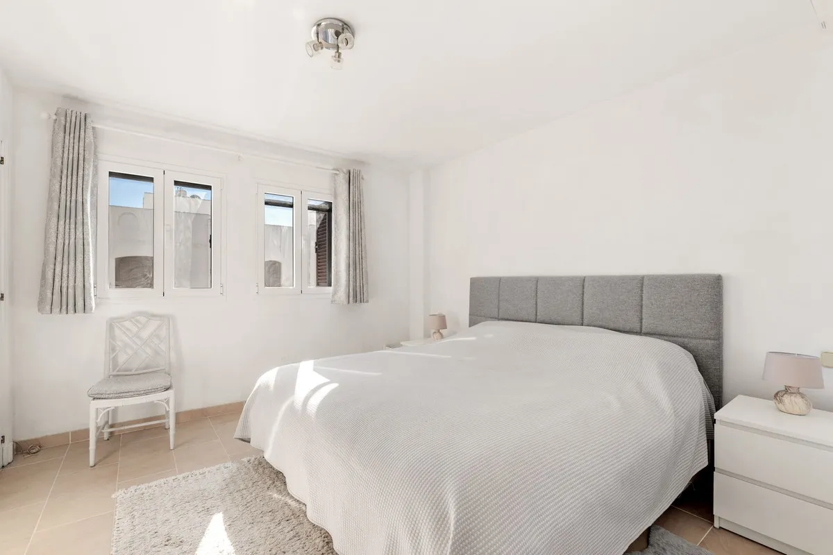 bf53fb1f-4508-4267-ba24-2090f2db8b25