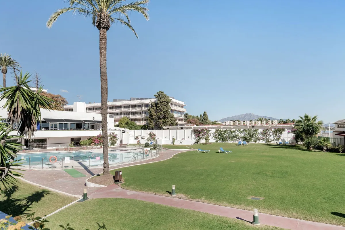 ea4901e7-db80-406b-9075-daa7b030947c