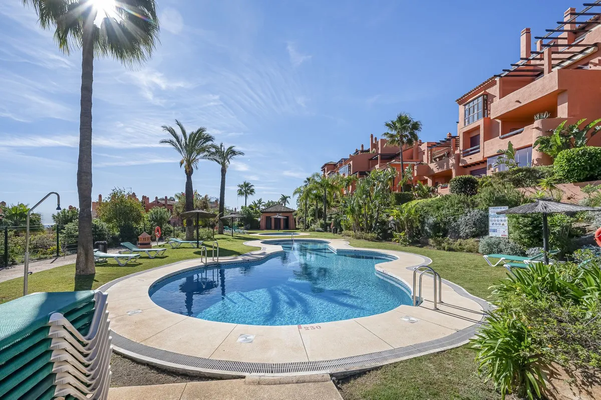 155e423f-f727-40a8-bec1-1c3a87a4420c