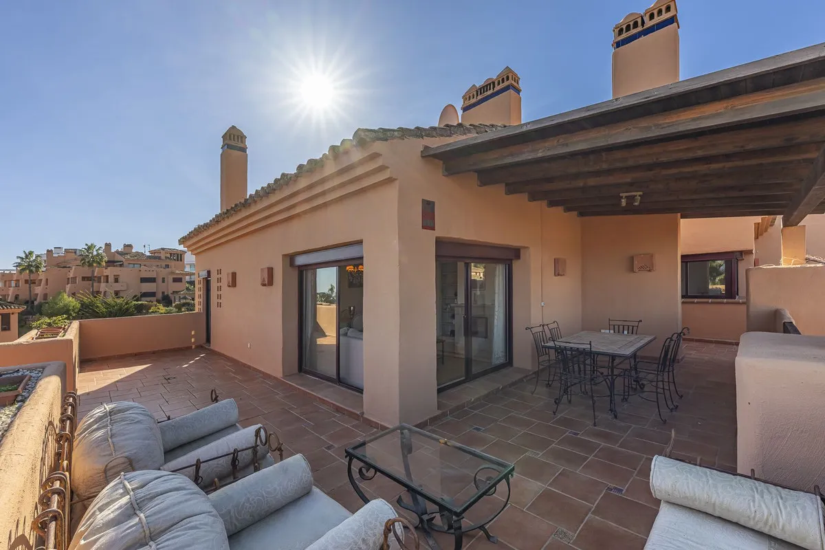 Luxurious Panoramic Sea View Apartment in Soto de Marbella