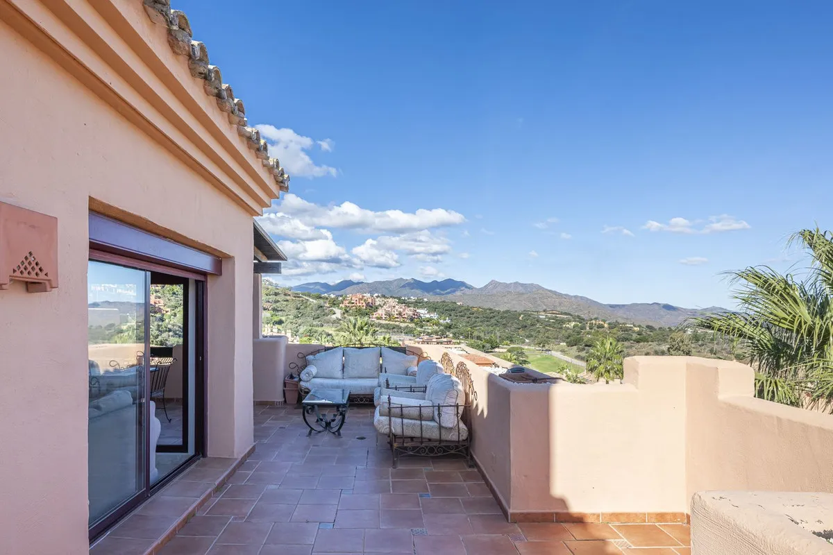 8fe0518f-5f26-4263-8c35-b730b84e9869