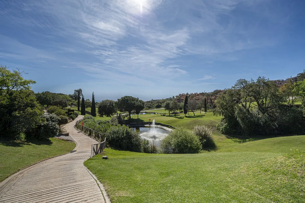 941fa39b-50cf-4d5d-8f0e-f25567836fc7