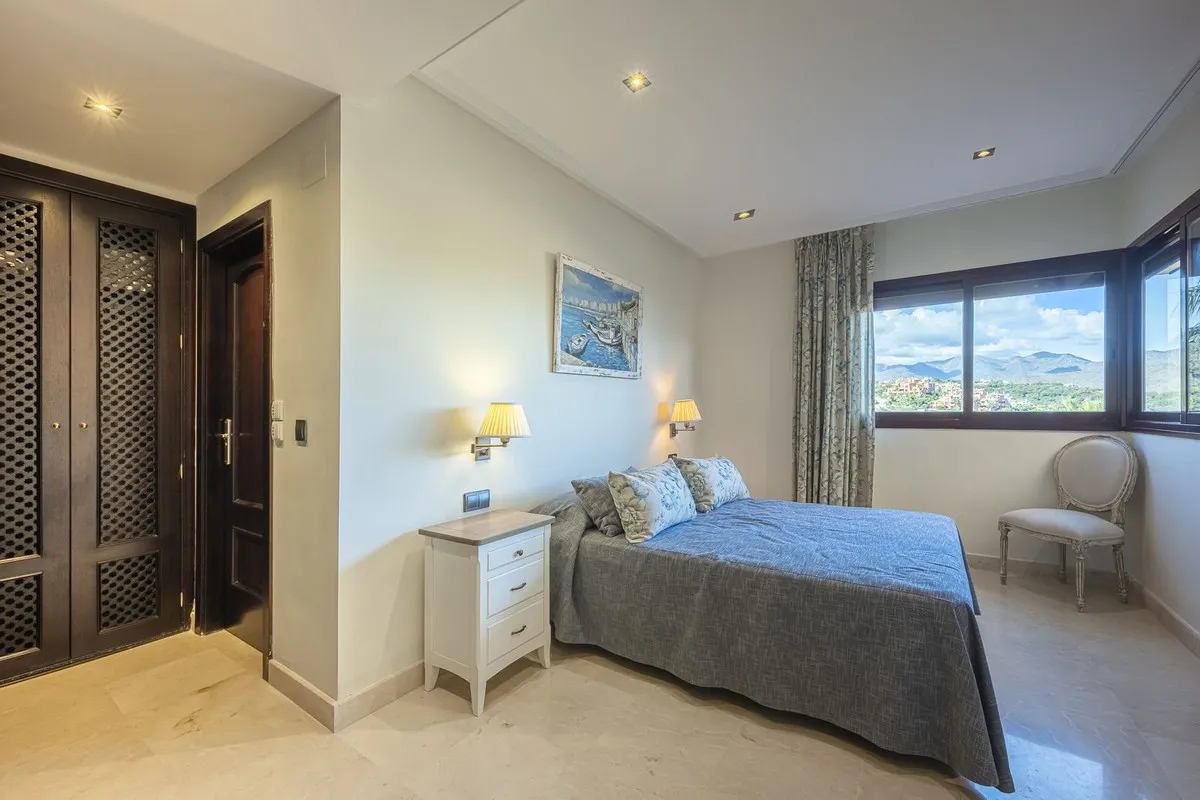 d26b73d1-0582-4222-8b1e-5c3fef623474