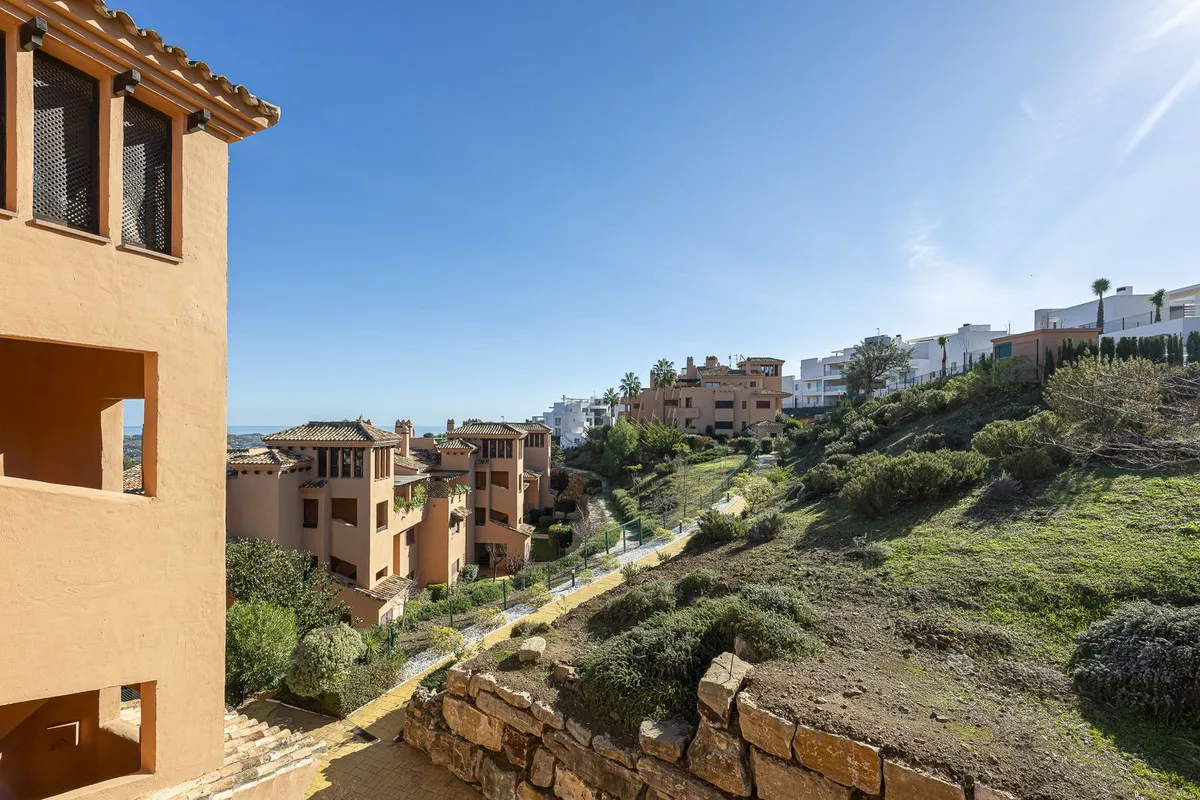 f881b7ab-3f4d-4281-ac3d-16409b0dee19