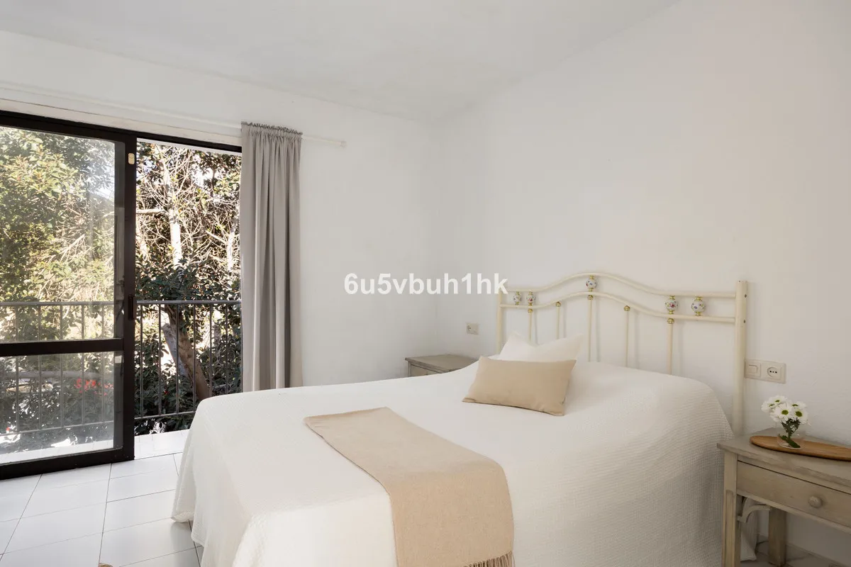 06c5bb35-b221-48c6-baac-572b74847880