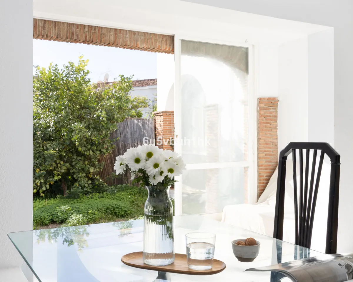 ab334e66-5923-427e-a79c-d5ca271fd487