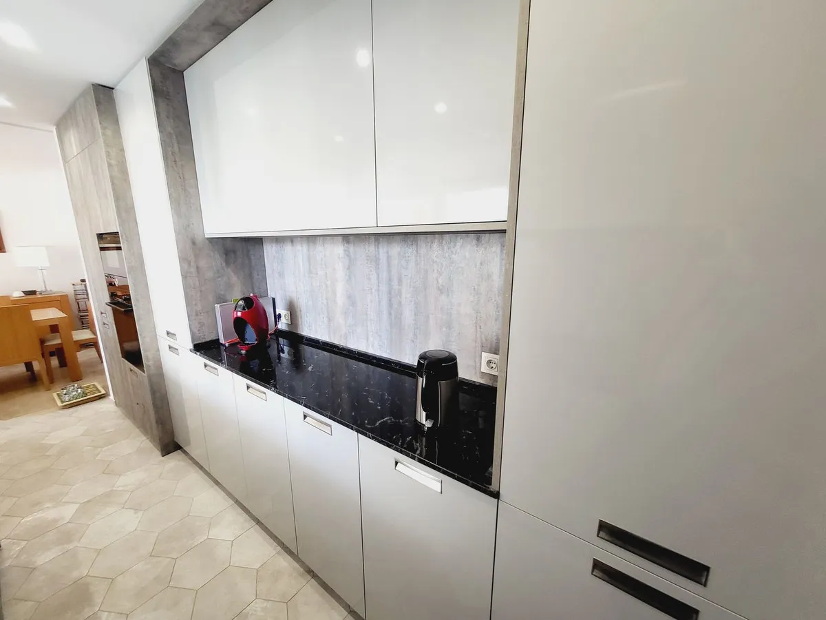 3cc21c80-c054-4dc8-8112-5398814f2635