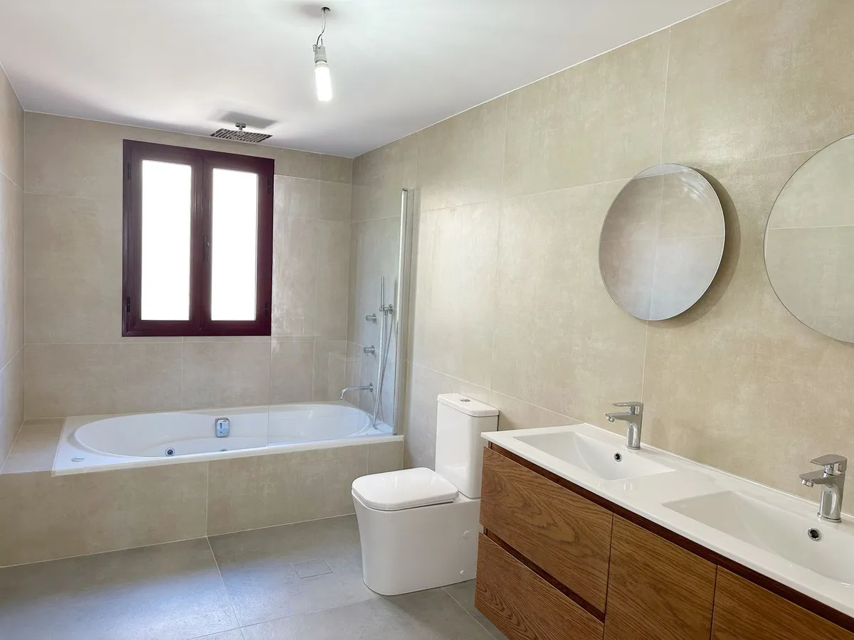 4145784c-a548-4acc-a171-67e3c38e4b03