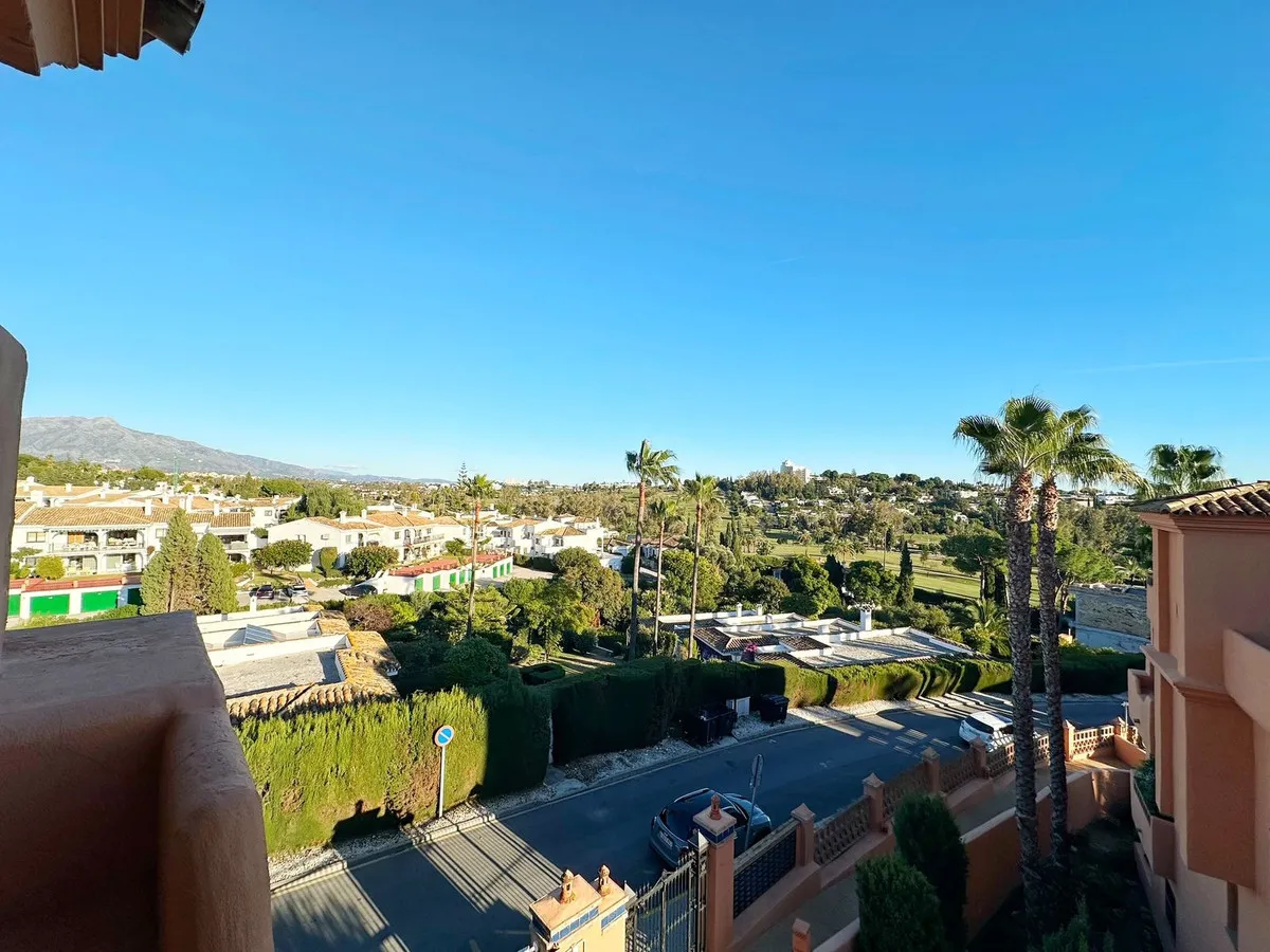 b649dff3-38f3-4a33-ae7f-468690cf6835