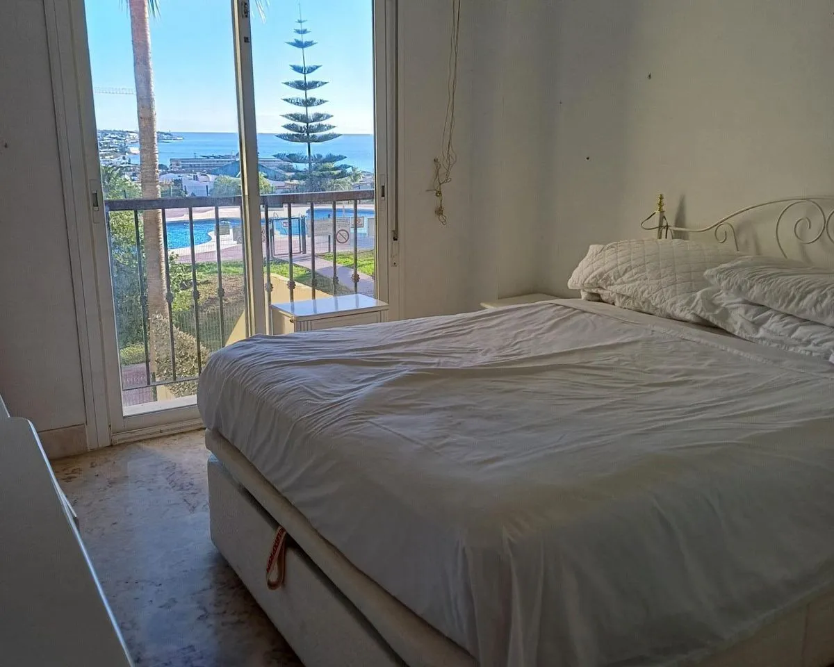 24eb7a11-d01e-4e93-9658-aaabead5c052