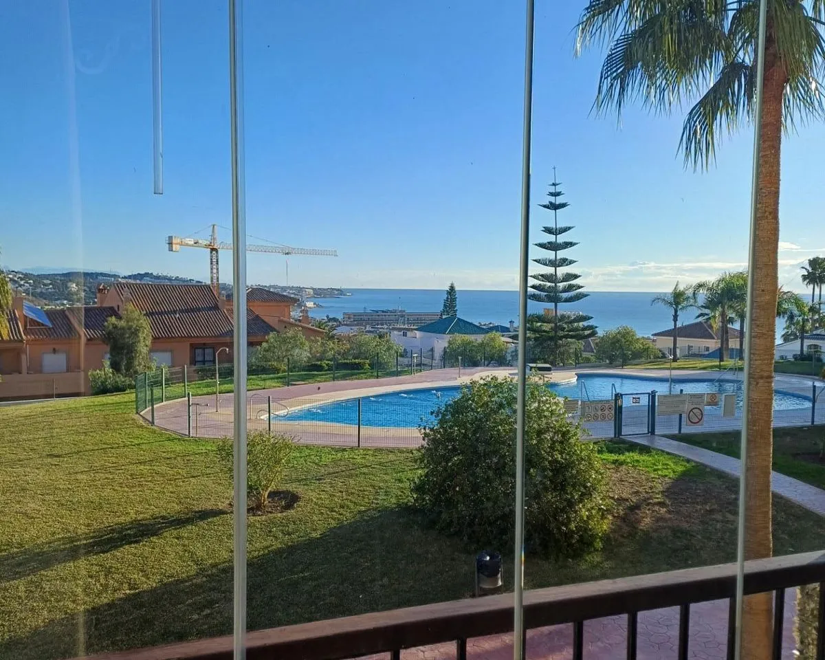 320efcbb-e1af-40a3-98e1-3a8394cbc1a5