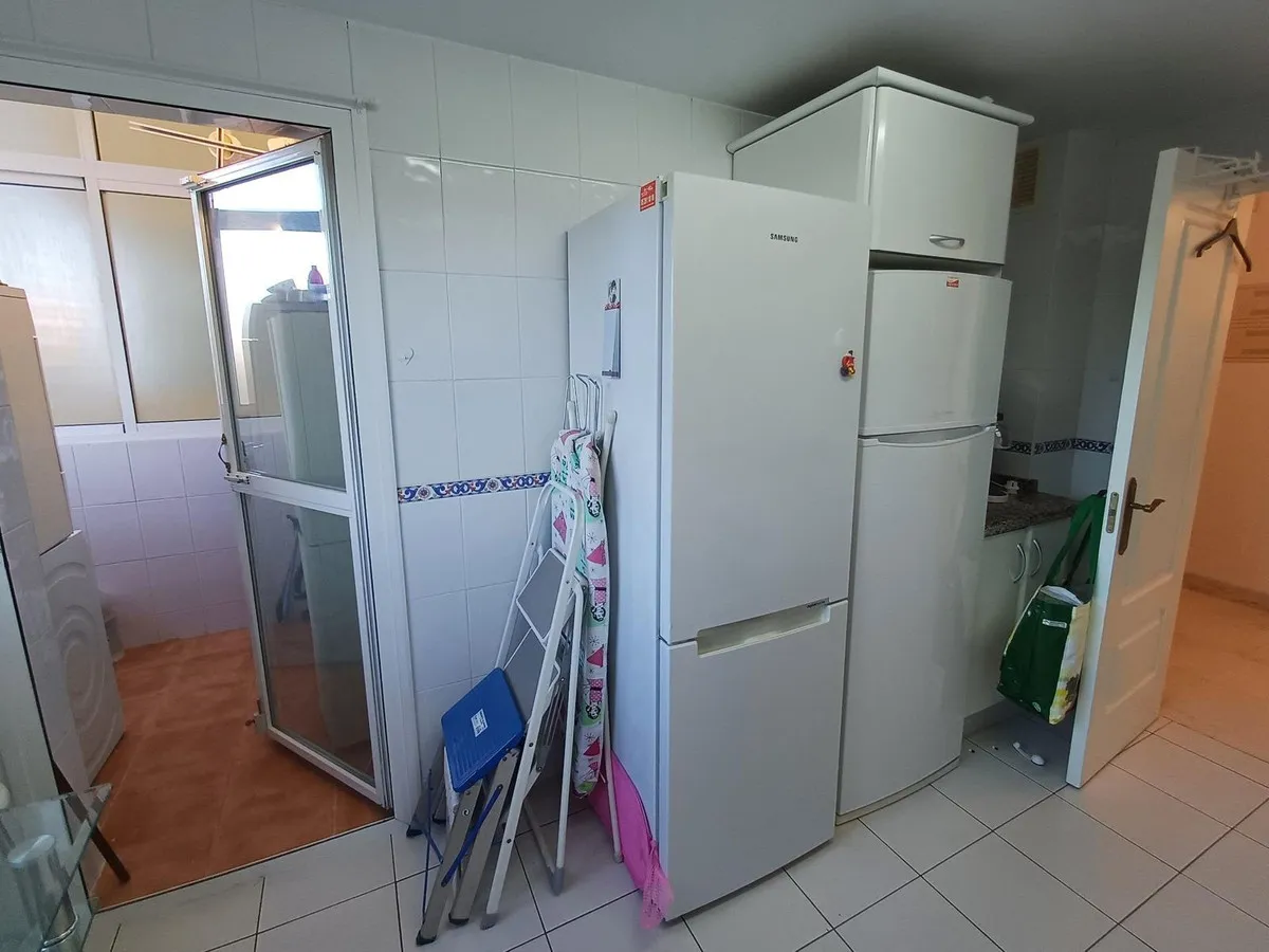 dcb2c8b2-5a99-4819-9e31-767df10f596f