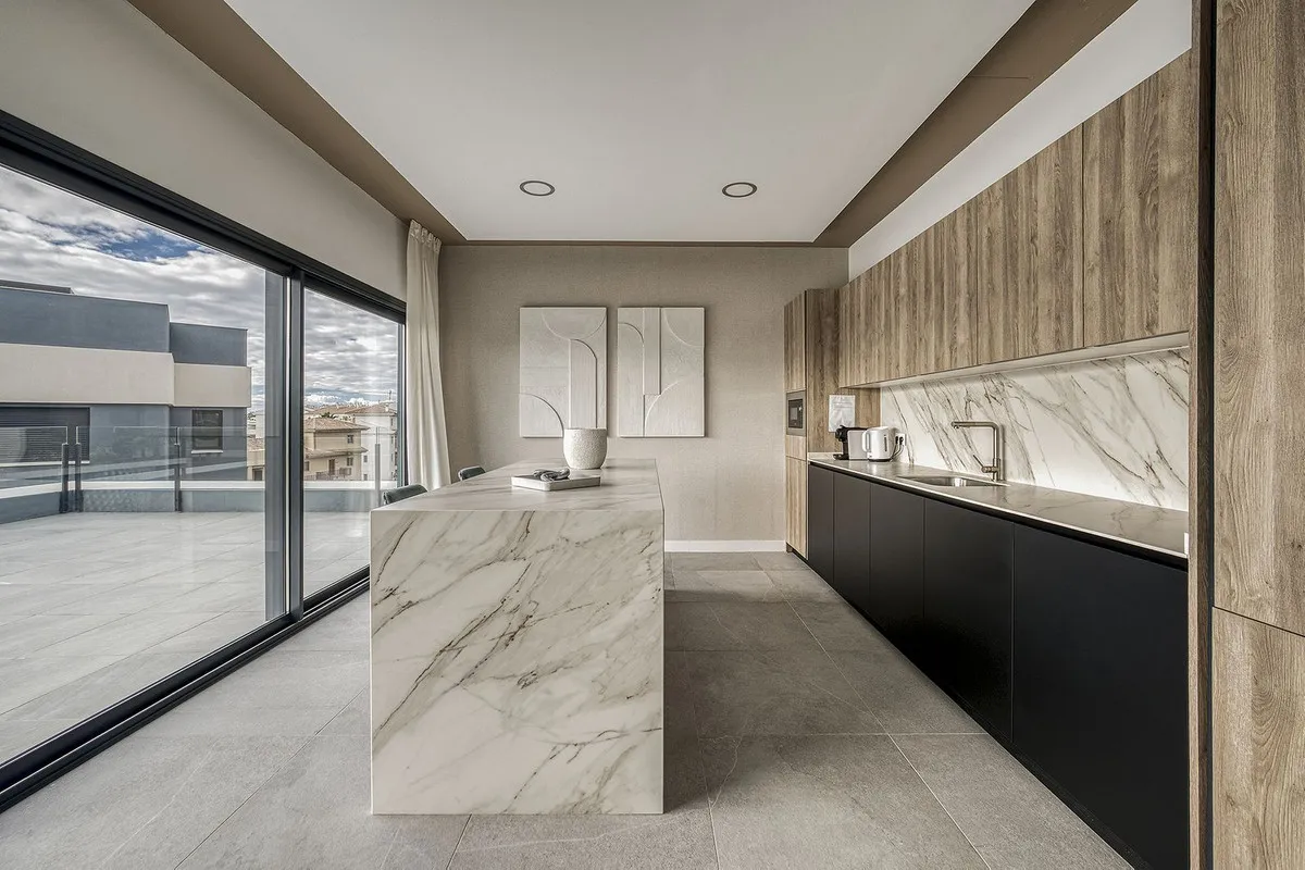 0e301e87-61fa-461b-b10c-f3f141ad103f