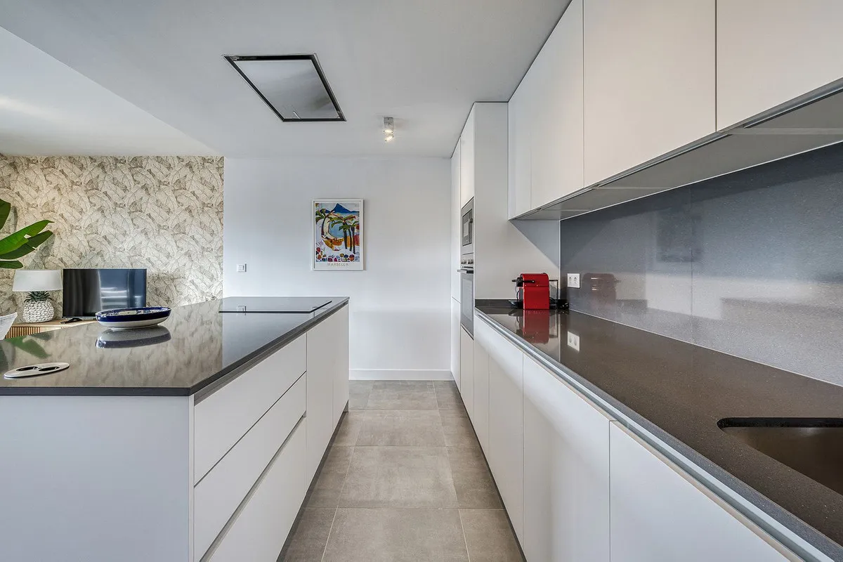 28b8cd18-f0d7-49da-be88-ef1c9b35866b